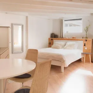 https://beach-house-sea-la-vie-50-meters-from-the-beach.zandvoort-hotels.com